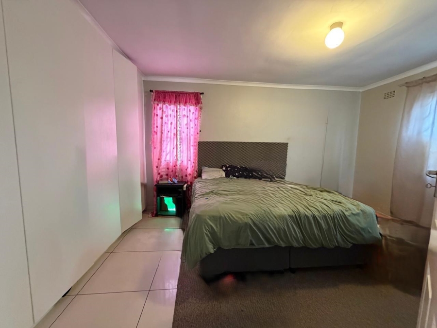 5 Bedroom Property for Sale in Lotus River Western Cape